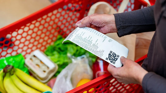 Pourquoi de plus en plus de Canadiens vivent d’une paie à l’autre : comprendre les difficultés croissantes des familles au Canada